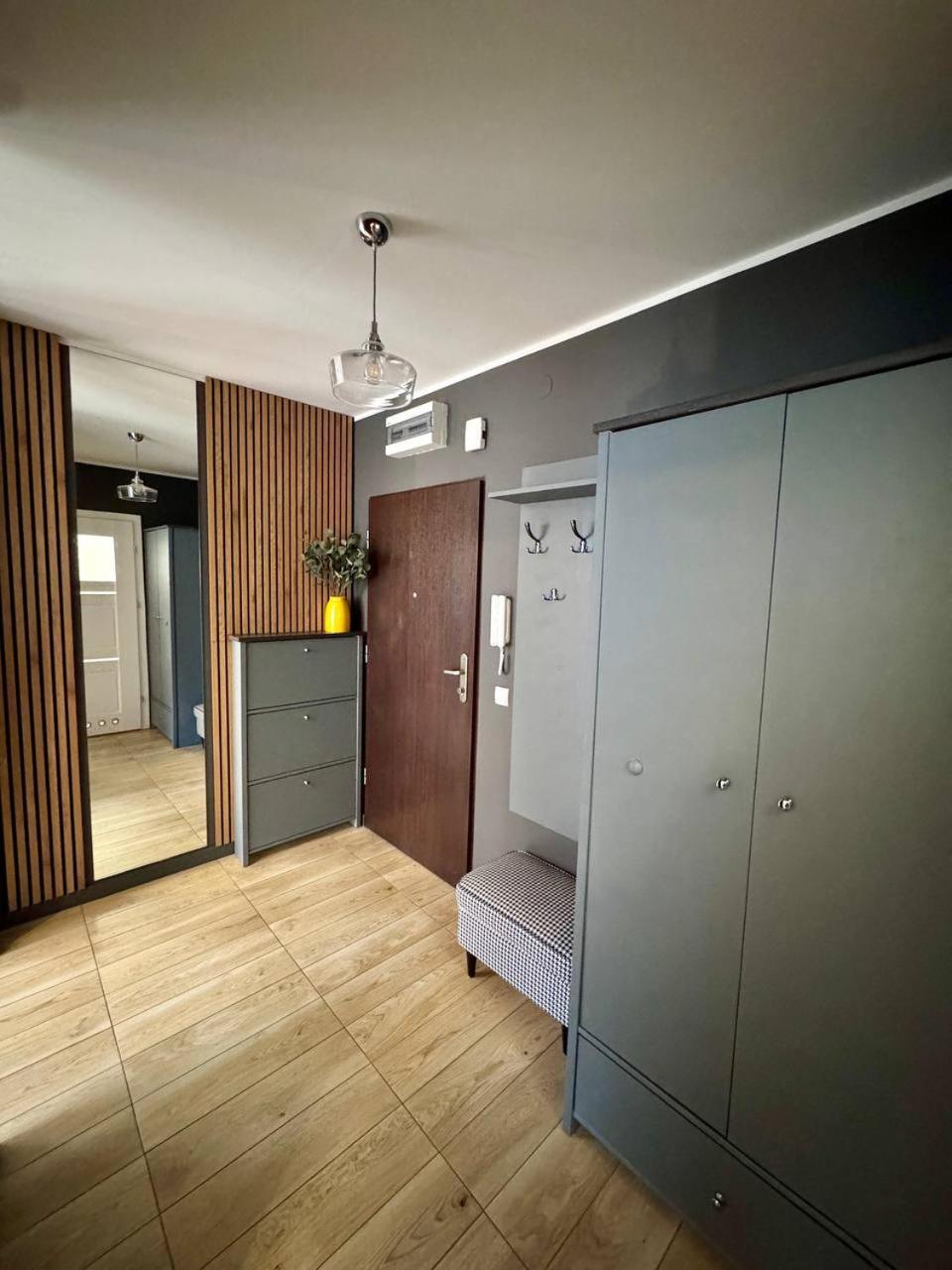 C- Home4U - Apartment With A City View Close To Aquapark, Parking In Secured Area Краков Экстерьер фото