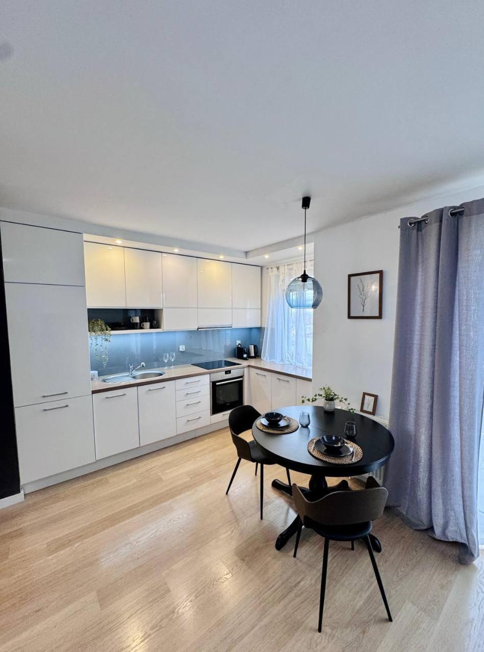C- Home4U - Apartment With A City View Close To Aquapark, Parking In Secured Area Краков Экстерьер фото